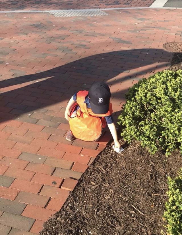 He's Helping Keep the Community Clean