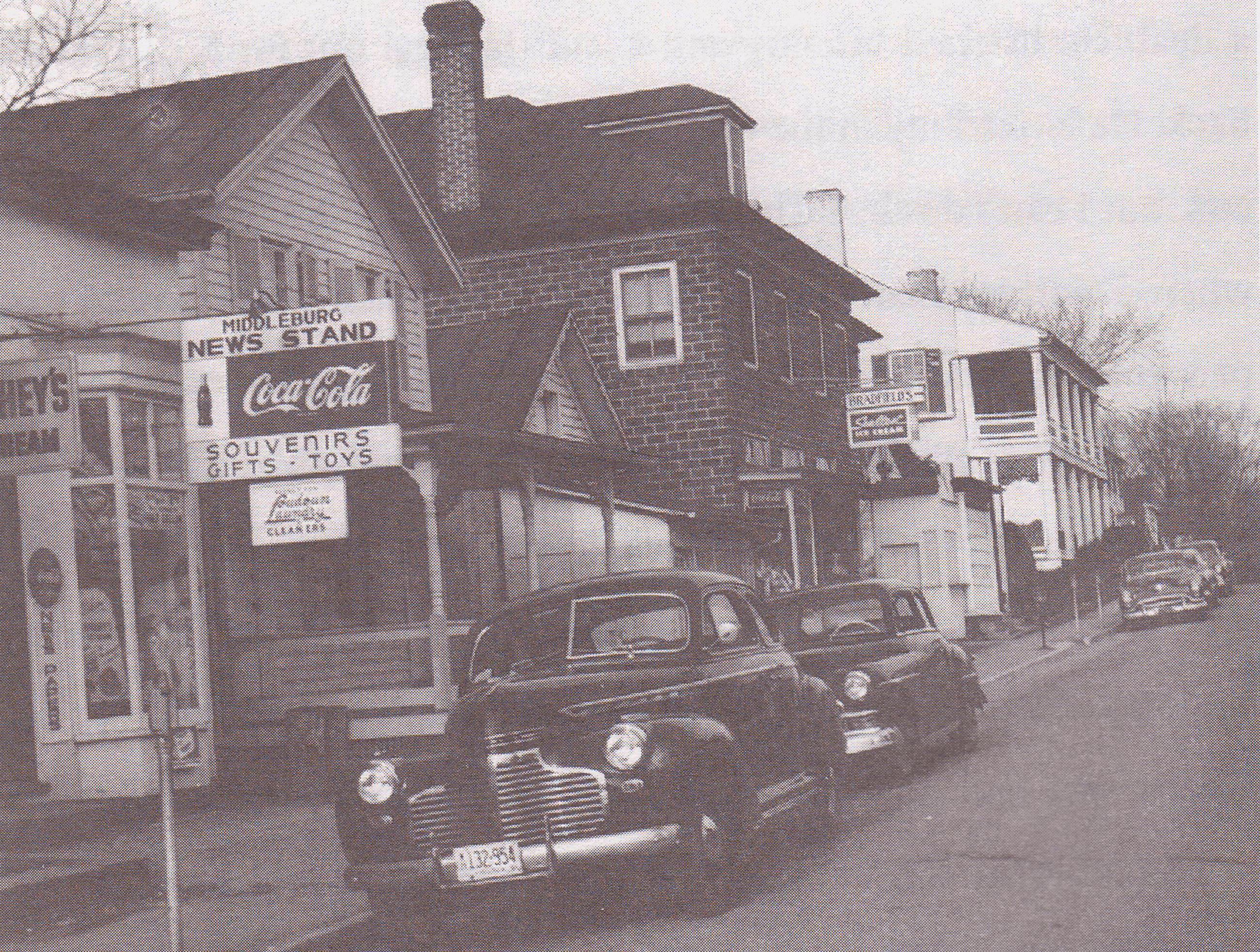 Early Picture of Middleburg Newstand