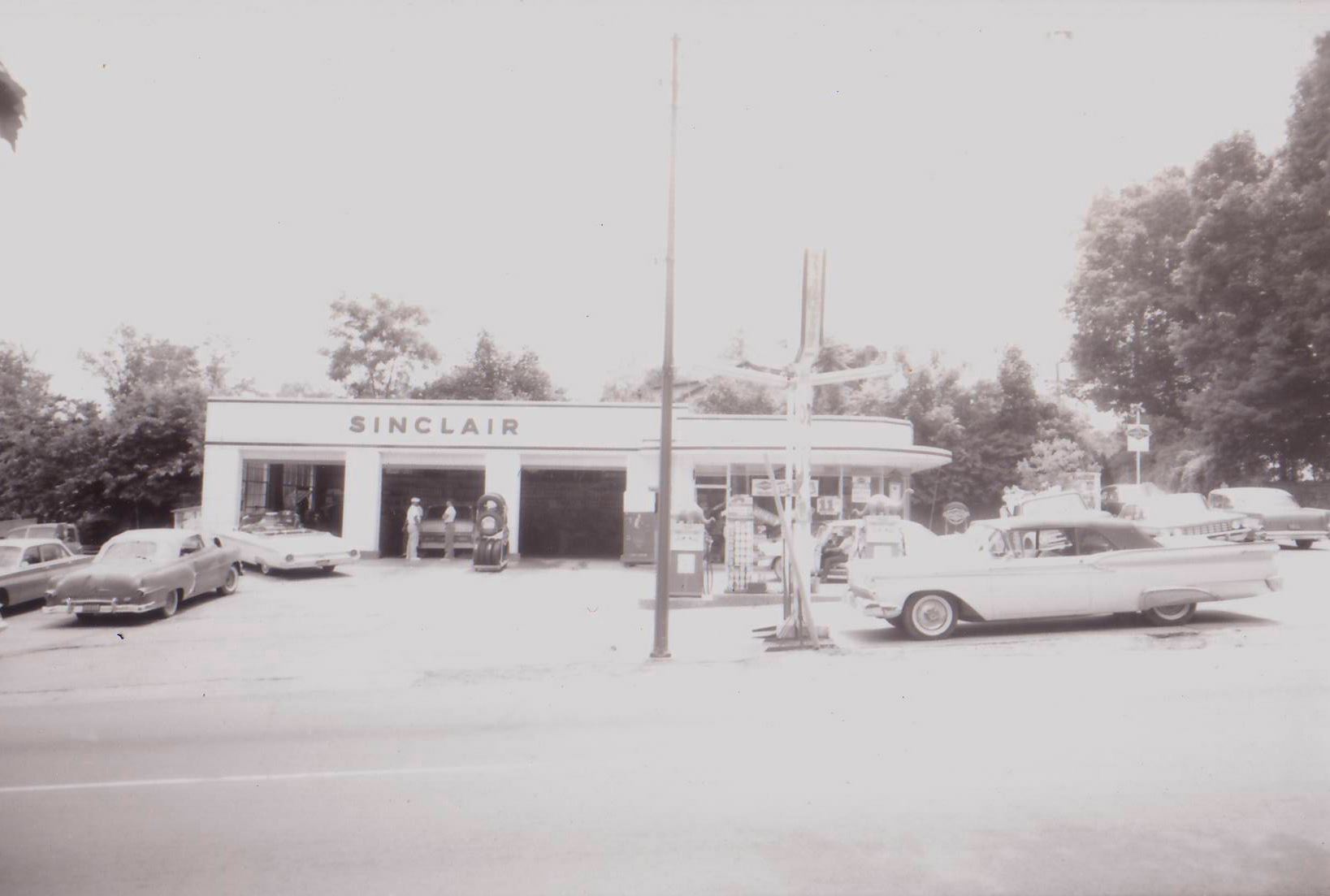 Early Picture of Middleburg Sinclair Station
